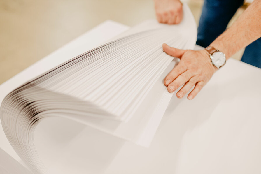 Samson Druck Papier Haptik Nahaufnahme