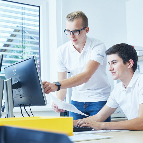Samson Druck Team Besprechung Computer Büro