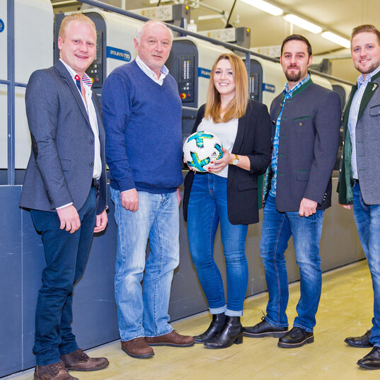 Samson Druck Hauptsponsor USK St. Michael Fußball regional Gerhard Aichhorn Lisa Frost